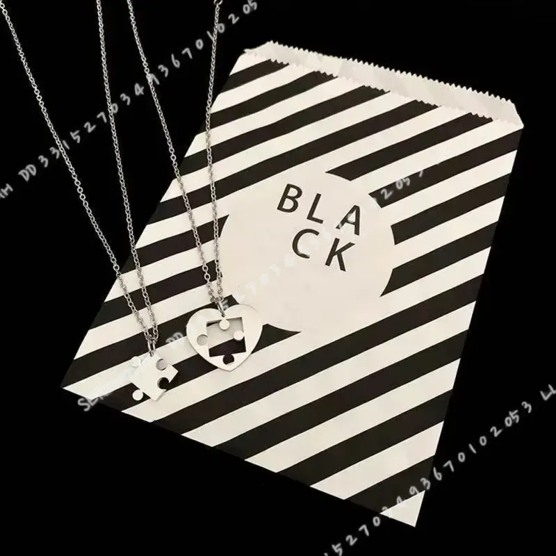 Juego de 2 Collares con Colgan - Magnetic Couple Matching Necklaces reseña y precio