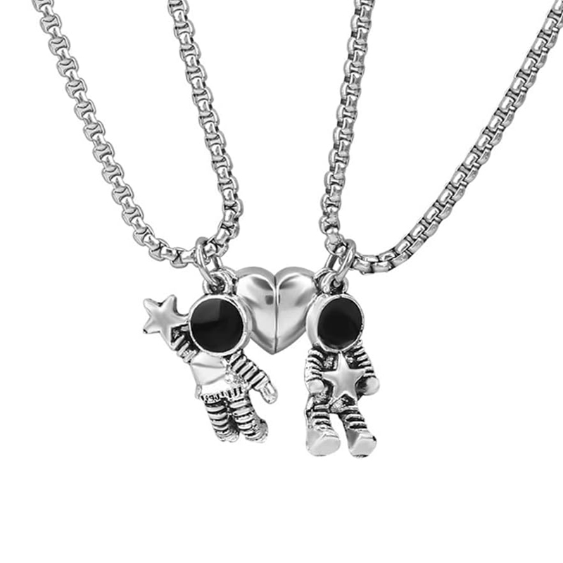2 uds astronómica astronauta a - Magnetic Couple Matching Necklaces reseña y precio