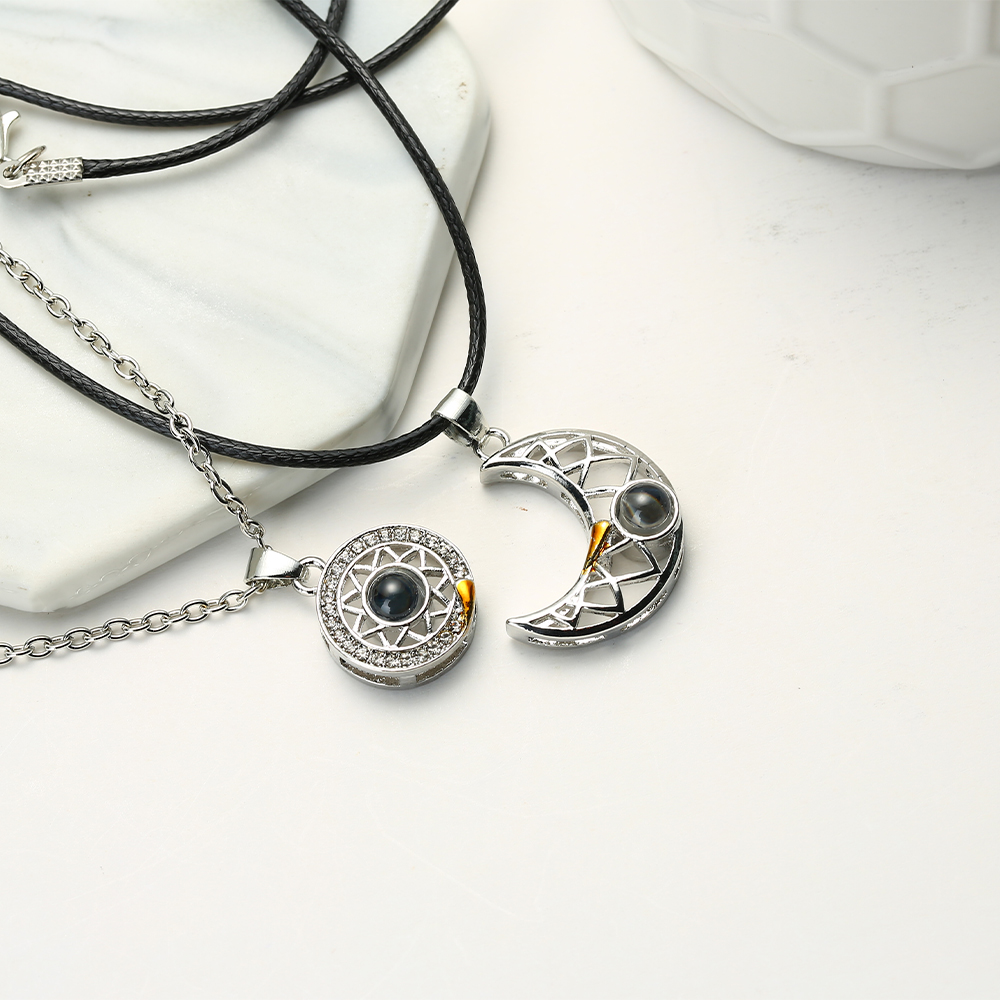 Collar a juego para pareja, co - Magnetic Couple Matching Necklaces reseña y precio