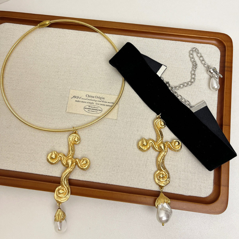 Collar con colgante de cruz de - Pearl Choker Necklace Vintage reseña y precio
