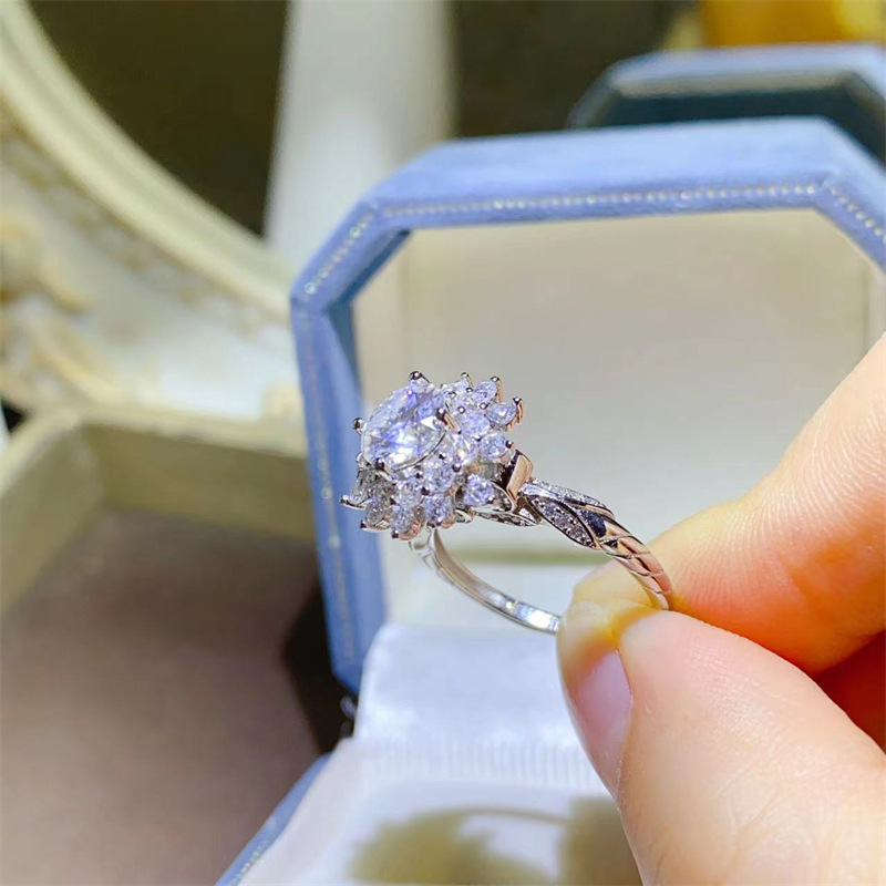 Anillo de lujo de oro blanco y - Moissanite Engagement Ring 1 Carat reseña y precio