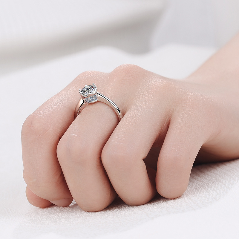 Exquisito Anillo de Platino PT - Moissanite Engagement Ring 1 Carat reseña y precio